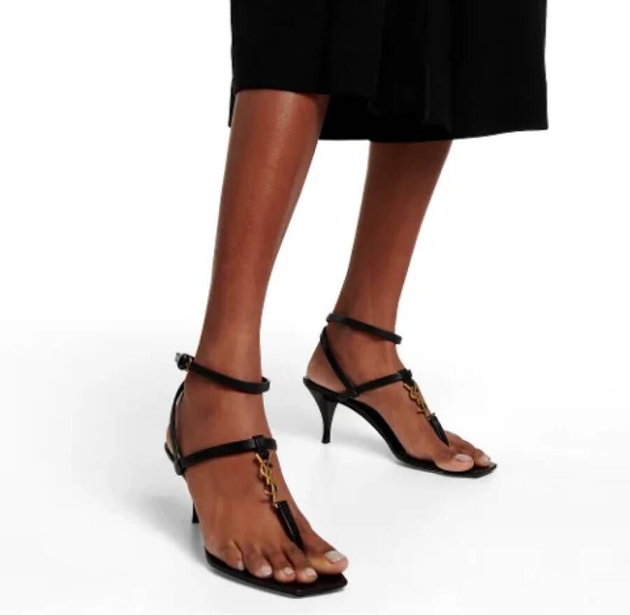 Yves Saint Laurent Vintage Pre-owned Leather sandals Black Dames