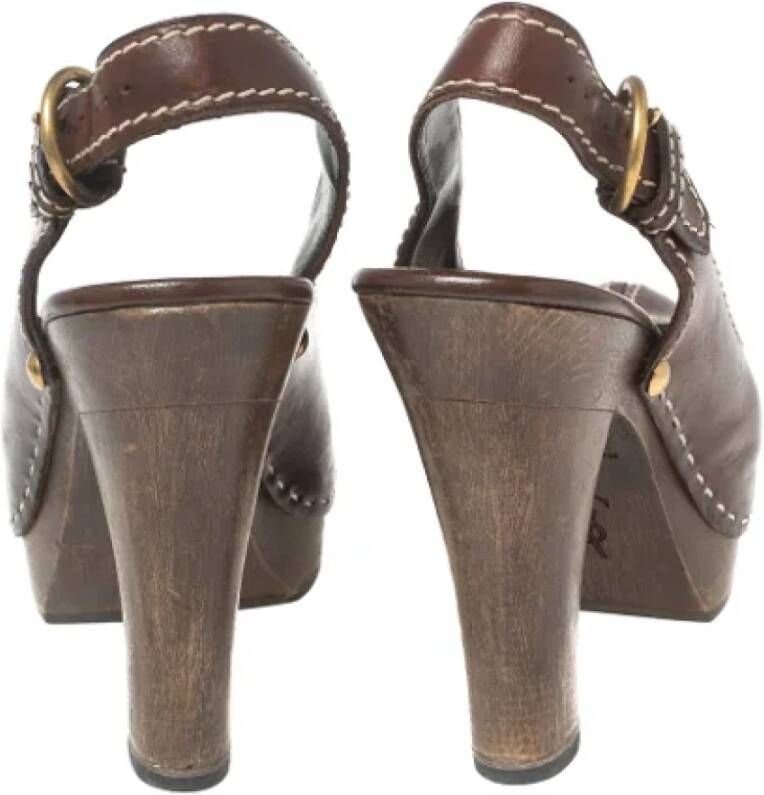 Yves Saint Laurent Vintage Pre-owned Leather sandals Brown Dames