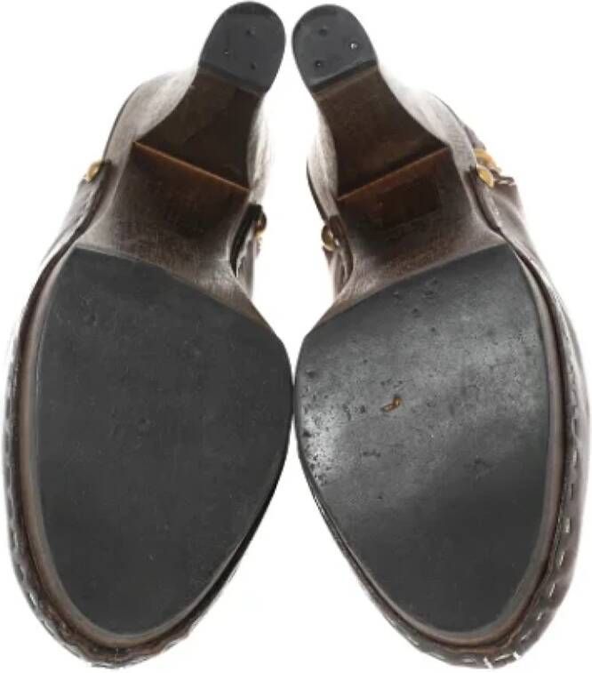 Yves Saint Laurent Vintage Pre-owned Leather sandals Brown Dames