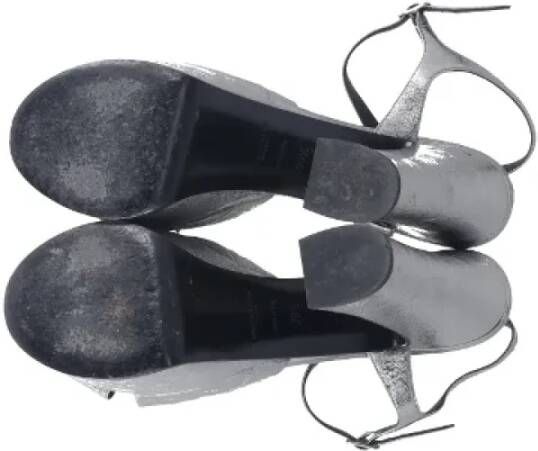 Yves Saint Laurent Vintage Pre-owned Leather sandals Gray Dames