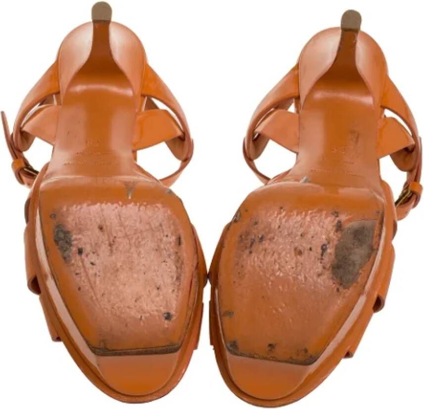 Yves Saint Laurent Vintage Pre-owned Leather sandals Orange Dames