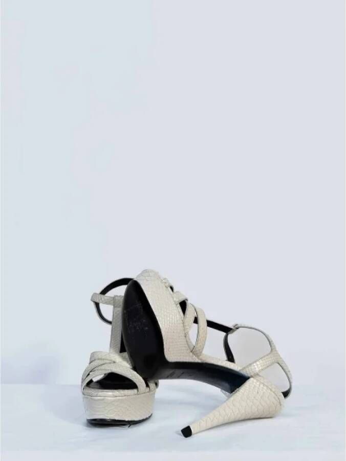 Yves Saint Laurent Vintage Pre-owned Leather sandals White Dames