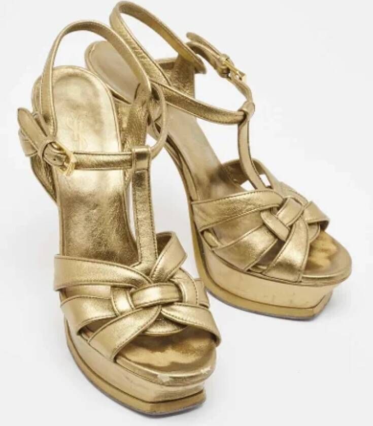 Yves Saint Laurent Vintage Pre-owned Leather sandals Yellow Dames