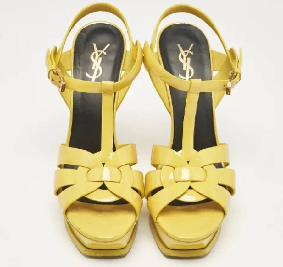 Yves Saint Laurent Vintage Pre-owned Leather sandals Yellow Dames