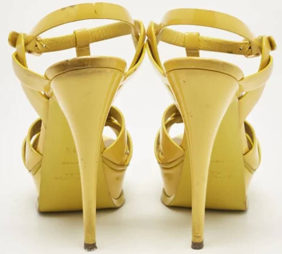 Yves Saint Laurent Vintage Pre-owned Leather sandals Yellow Dames