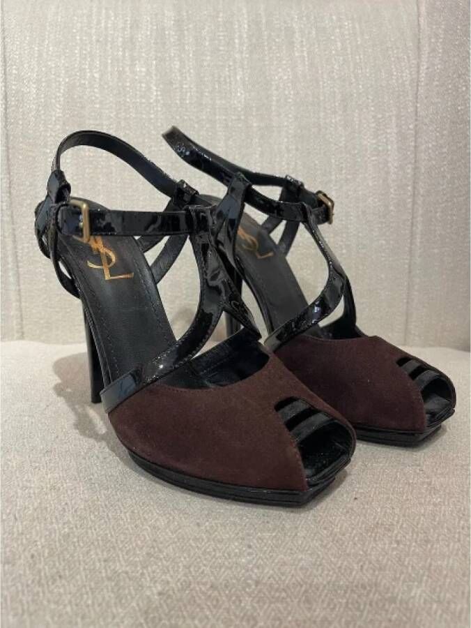 Yves Saint Laurent Vintage Pre-owned Suede sandals Brown Dames