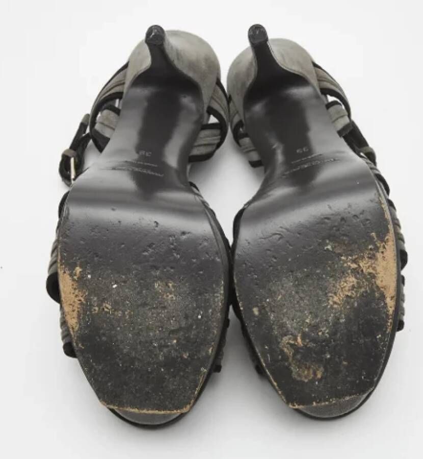 Yves Saint Laurent Vintage Pre-owned Suede sandals Gray Dames