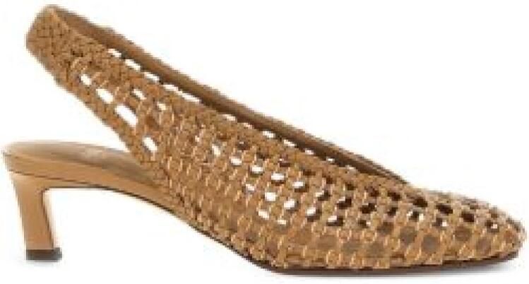 Fendi Hoge hakken Hand-Woven Leather Slingback With Metal Logo in bruin