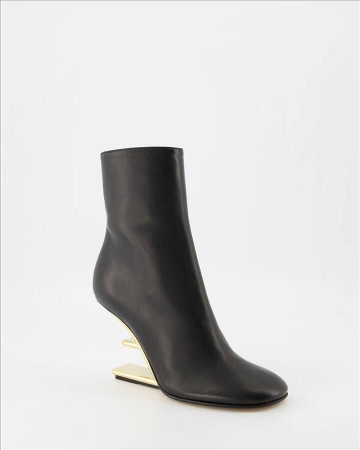 Fendi Snellere haked ene enkellaarzen Black Dames