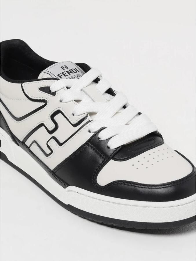 Fendi Lage Sneakers met Ronde Neus