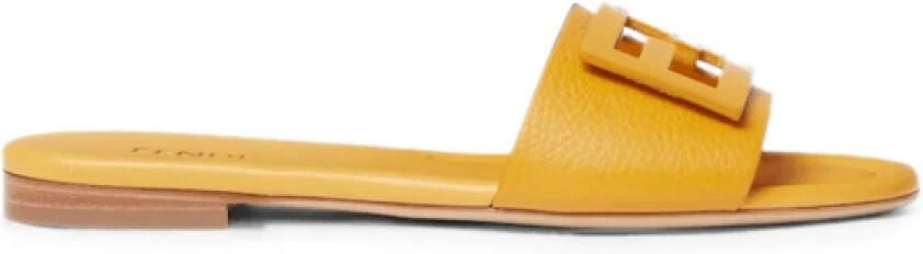 Fendi Tube Leren Slippers