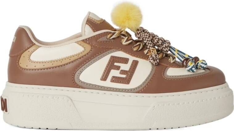 Fendi Stijlvolle kalfsleren sneaker met rubberen versieringen