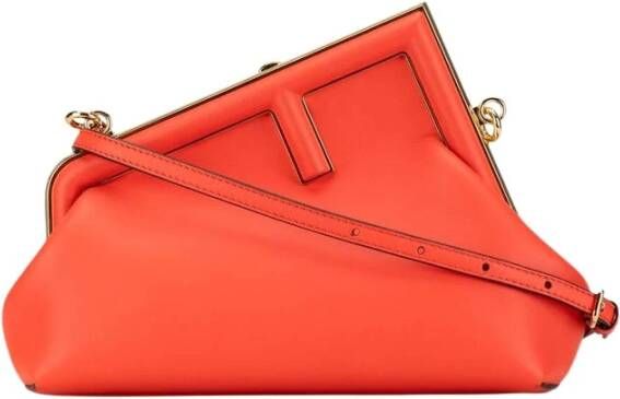Fendi Vintage Tweedehands Elegant Kisslock Clutch met Afneembare Schouderband voor Veelzijdig Dragen