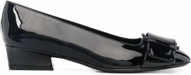 Ferragamo Ballerina Pumps met Gespdetail