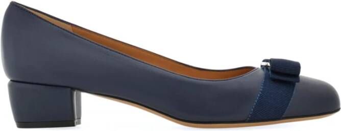 Ferragamo Blauwe Pumps voor Vrouwen