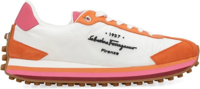 Ferragamo Contrastleren Lage Sneakers