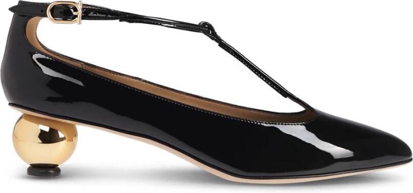 Ferragamo Elegante Zwarte Hakken Sandalen