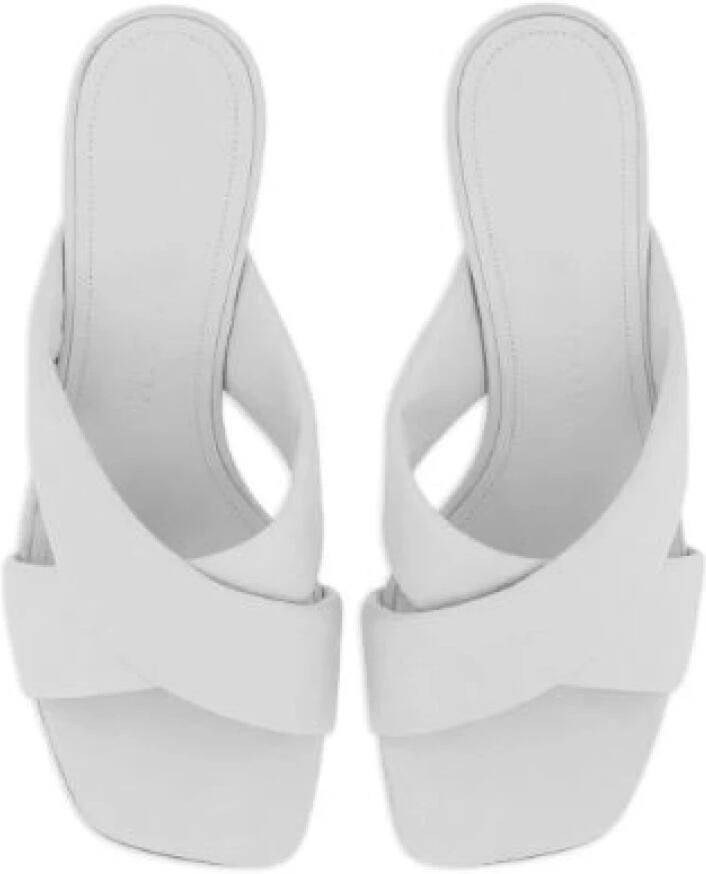 Salvatore Ferragamo Witte Lamsvacht Crossover-Strap Muiltjes White Dames - Foto 2