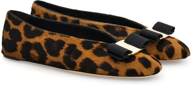 Ferragamo Bruine Slip-On Schoenen met Strikdetail