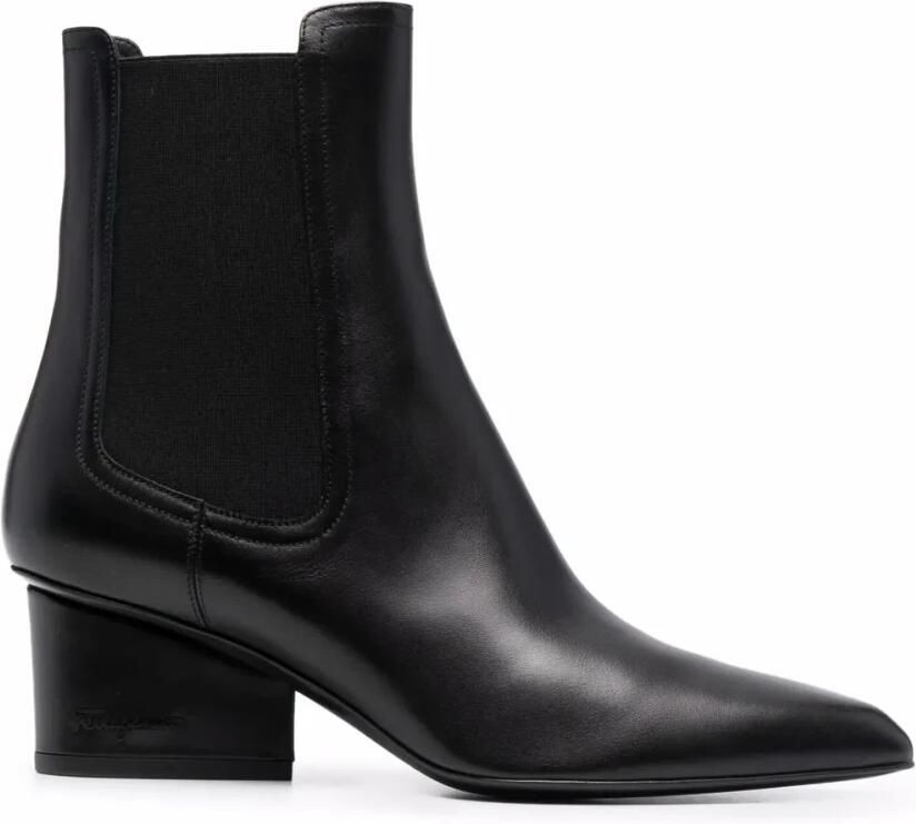 Ferragamo Chelsea Boots met Logo-reliëf op de Hak