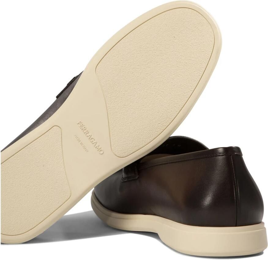 Ferragamo Bruine Loafer Schoenen voor Mannen