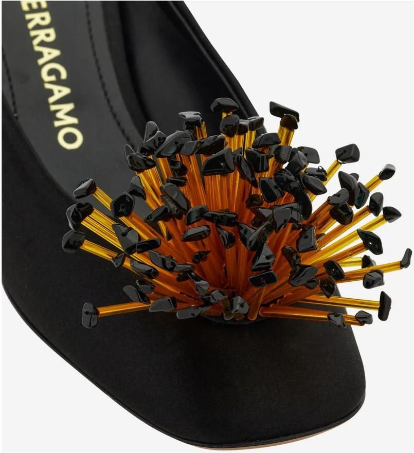 Ferragamo Fabric Sculpted Heel Pumps - Foto 2