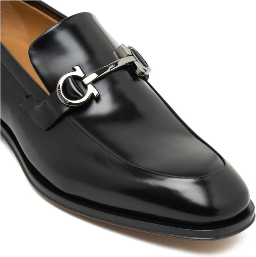 Salvatore Ferragamo Mocassins van geborsteld leer met Gancini detail Black Heren
