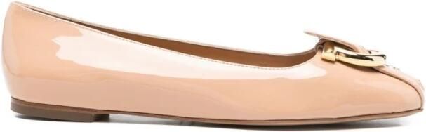 Ferragamo Flat schoenen Bruin