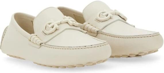 Ferragamo Gancini Ornament Loafer - Foto 5