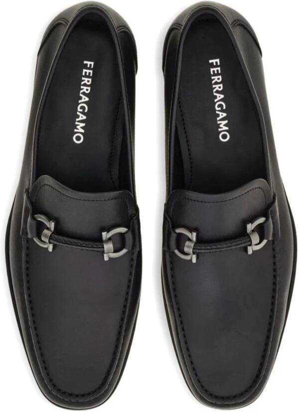 Ferragamo Gancini Ornament Loafer - Foto 6