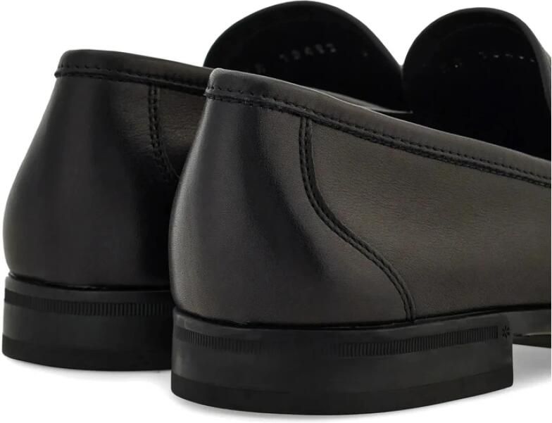 Ferragamo Gancini Ornament Loafer - Foto 2