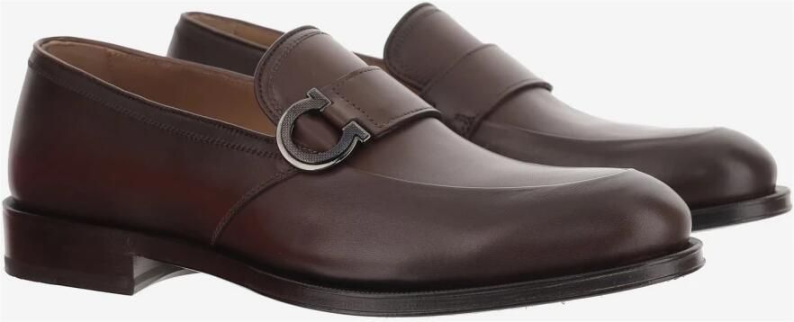 Ferragamo Gancini Ornament Moccasin - Foto 5