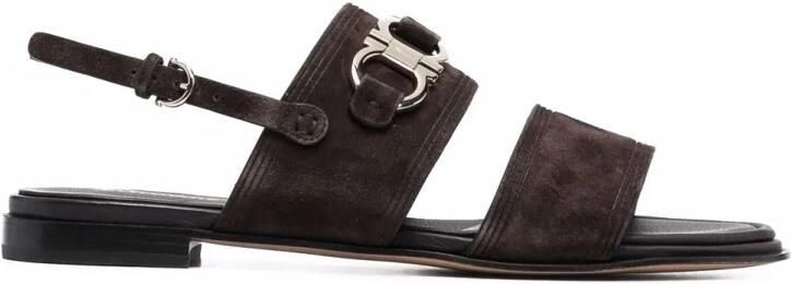 Ferragamo Gancini-Plaque Suede Sandalen