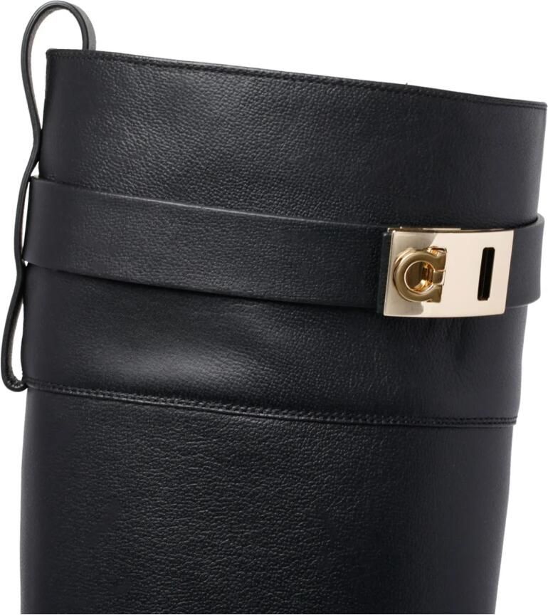 Salvatore Ferragamo Zwarte Leren Enkellaarzen Ruitersport Stijl Black Dames