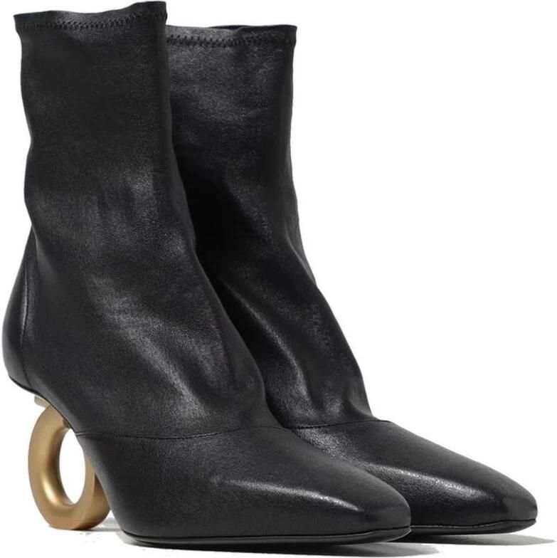 Ferragamo Leren Slip-On Laarzen met Metalen Hak