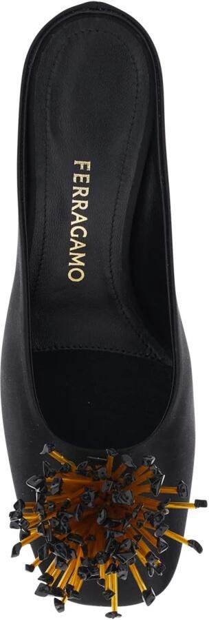 Ferragamo Sandalen met vierkante neus en lage hak met kristallen - Foto 2