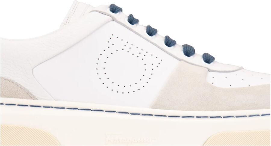 Salvatore Ferragamo Witte Sneakers met Rondeeus en Vetersluiting White Dames - Foto 2