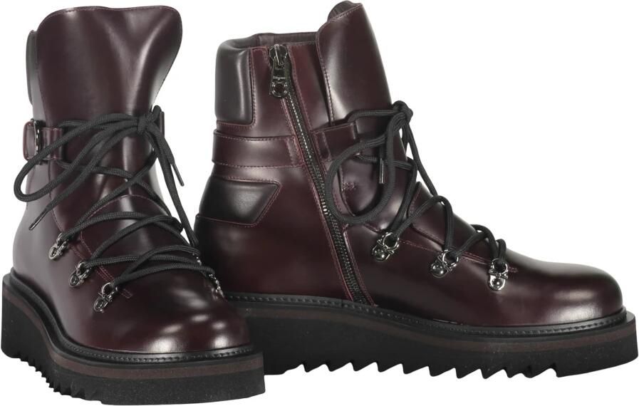 Ferragamo Stijlvolle leren enkellaarzen