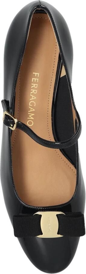 Ferragamo Vally Pumps met Hak