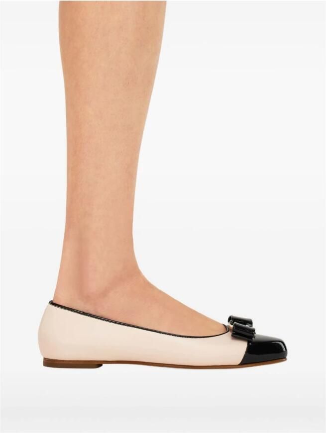 Ferragamo Zwarte Ballerina Schoenen Elegante Stijl