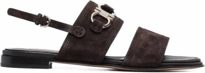 Ferragamo Gancini-Plaque Suede Sandalen