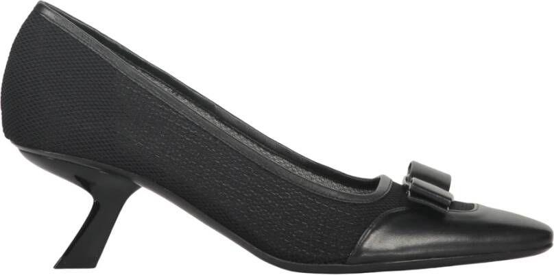 Ferragamo Strik Detail Stof Pumps