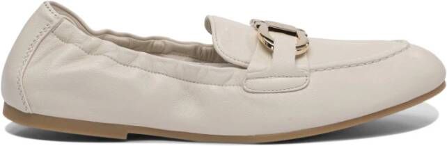 Ferragamo Witte Loafer Schoenen Stijlvol Elegant