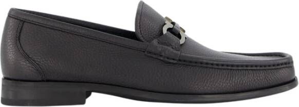 Ferragamo Zwarte leren mocassin met Gancini orna t