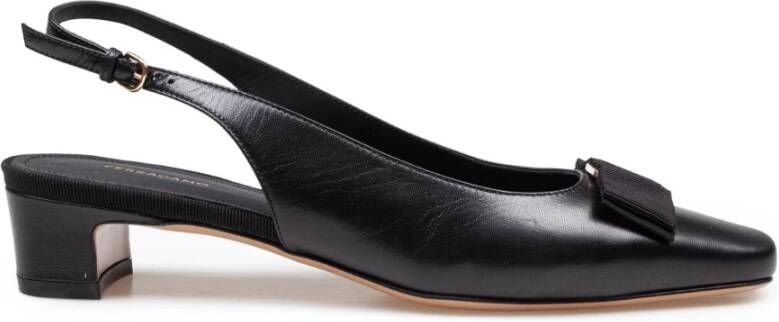 Ferragamo Zwarte leren slingback pumps met strik