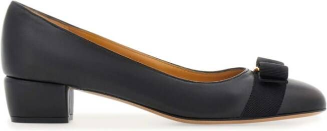 Ferragamo Zwarte Pumps voor Vrouwen