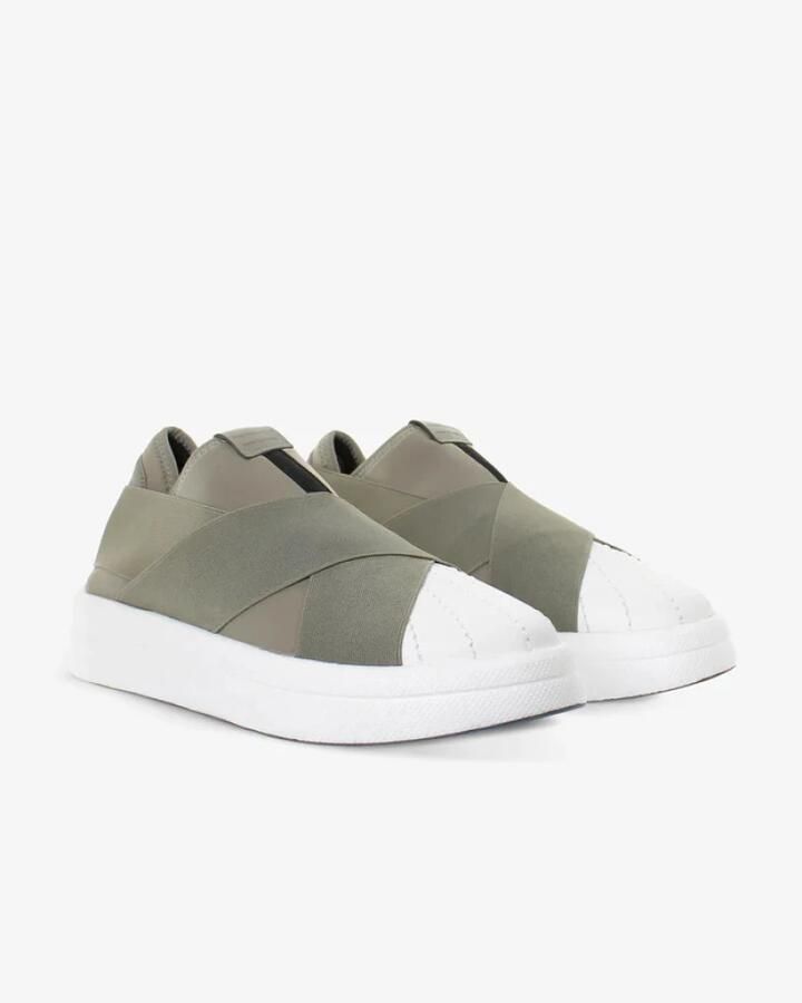 Fessura Groene Foam X Sneakers met Flyknit Bovenwerk