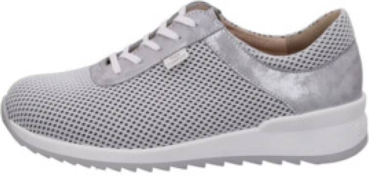 Finn Comfort Beige damessneaker moderne stijl