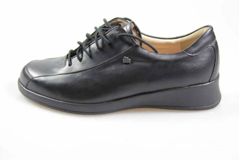 Finn Comfort Zwarte Veterschoenen Neutral Narita