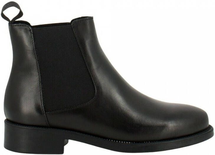 Frau Zwart Zijden Set Black